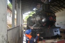 Mak Itam Bakal Beraksi Lagi, Jalur Kereta Api Sawahlunto-Muaro Kalaban Sedang Diperbaiki - JPNN.com Sumbar