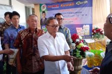 Menteri Perdagangan Menjamin Harga TBS Kelapa Sawit di Atas Rp 2 Ribu - JPNN.com Sumbar