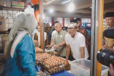 Zulkifli Hasan Terkejut Harga Bawang Merah di Sumbar Murah - JPNN.com Sumbar