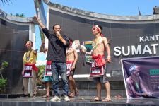 UU Provinsi Sumbar Dinilai Membelenggu Masyarakat Adat Mentawai - JPNN.com Sumbar