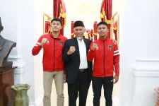 Duo Pahlawan Timnas Indonesia U-16 Bercita-cita Jadi Polisi, Gubernus Sumbar Bangga - JPNN.com Sumbar