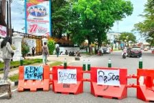 Cara Mengkritik yang Unik, Gerakan Rakyat Sumatera Barat Jual Pertalite Murah - JPNN.com Sumbar