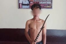 Siswa SMP dan SMA Tawuran pada Sejumlah Lokasi di Kota Padang, Polisi Mengamankan Sajam - JPNN.com Sumbar