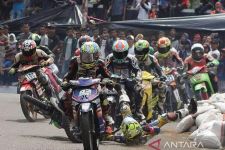 Penonton Road Raceh Bukittinggi Jadi Korban Kecelakaan Balapan - JPNN.com Sumbar
