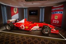 Mobil Balap Michael Schumacher Laris Seharga Rp 203,7 Miliar di Janewa - JPNN.com Sumbar