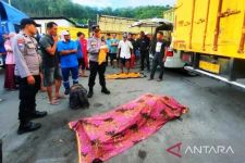 Mayat yang Ditemukan di SPBU Sialang Diambil Pihak Keluarga - JPNN.com Sumbar
