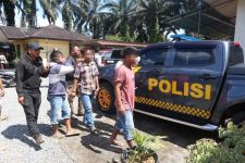 Polisi Ciduk Tujuh Penambang Emas Ilegal di Pasaman Barat - JPNN.com Sumbar
