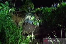 Banjir Lahar  Terjang Beberapa Wilayah di Tanah Datar, Satu Jembatan Rusak - JPNN.com Sumbar