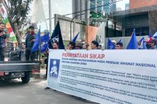 Massa Desak Pemko Medan Harus Tinjau Ulang Izin Holywings - JPNN.com Sumut