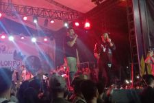 Lihat Gaya Bobby Nasution Saat Nyanyi Sambil Joget Bersama Judika di Konser HUT Medan - JPNN.com Sumut
