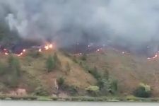 Puluhan Hektare Hutan di Kawasan Danau Toba Terbakar, Sudah Tiga Hari, Api Masih Menyala - JPNN.com Sumut
