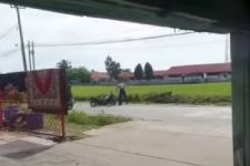 Polisi Buru Pembacok Wanita Hingga Alami Luka Serius, Pelakunya Diduga Mantan Suami - JPNN.com Sumut