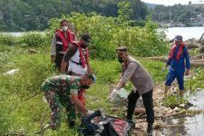 Mayat Wanita Berjaket Biru Mengambang di Danau Toba, Ini Ciri-cirinya, Mungkin Anda Kenal - JPNN.com Sumut