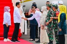 Presiden RI Joko Widodo dan Ibu Negara Tiba di Sumatera Utara  - JPNN.com Sumut