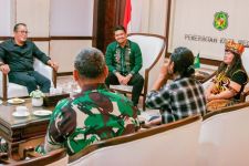 Bobby Nasution Didatangi Ida Dayak di Balai Kota, Ada Apa? - JPNN.com Sumut