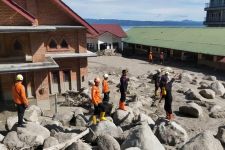 Pj Gubernur Sumut Perintahkan Dinas LHK Selidiki Penyebab Banjir Bandang Humbahas - JPNN.com Sumut