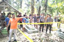 Polisi Selidiki Kematian Seorang Pria di Serdang Bedagai yang Tergantung di Pohon Kakao - JPNN.com Sumut