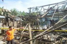 Rumah Semi Permanen di Teluk Mengkudu Hangus Terbakar, Polisi Selidiki Penyebabnya - JPNN.com Sumut