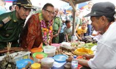 Menteri Koperasi dan UKM Resmikan Pasar Aeng Toa Makassar