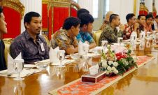 Presiden Jokowi Undang Para Komika Stand Up Comedy ke Istana