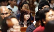 Ratusan Jemaat Ikuti Misa Malam Natal 2015 di Gereja Katedral