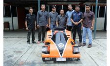 Mahasiswa Tekhnik UNP Sukses Ciptakan Mobil Listrik