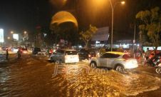 Diguyur Hujan, Kota Cirebon Pun Terendam