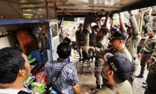 Puluhan Lapak PKL dan Parkir Liar di Plaza Benteng Kuto Besak Ditertibkan
