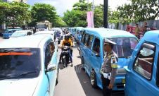 Tolak Program One Way Traffic, Ratusan Angkot di Manado Berdemo