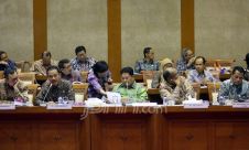 Perusahan Asuransi BUMN RDP Bersama Komisi XI DPR