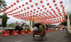 Suasana Imlek Mulai Warnai Kawasan Pasar Gede Surakarta