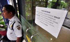 Kantor DPMPTSP Bandung Disegel, Pelayanan Tersendat