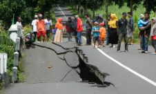 Jembatan Penghubung Dua Kecamatan di Banyumas Putus