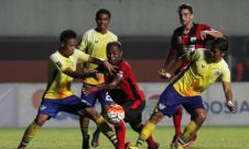 2-1, Persegres Sukses Taklukkan Persipura Jayapura