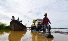 Diguyur Hujan, Debit Air Sungai Batanghari Terus Naik