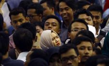 Ribuan Pencari Kerja di Surabaya Serbu Job Fair