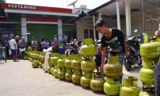 Gas 3 Kg Langka, Warga Cirebon Dibuat Resah