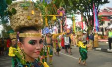 Karnaval Budaya Meriahkan HUT k3-53 Sulteng