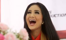 Di Usia Tak Lagi Muda, Krisdayanti Tetap Cantik