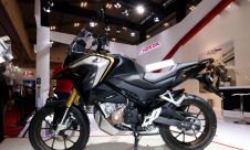 Honda Pajang CB150X di GIIAS 2021