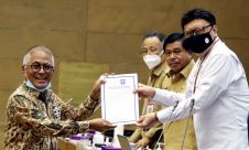 Rapat Pleno RUU Tentang Pembentukan Pengadilan Tinggi