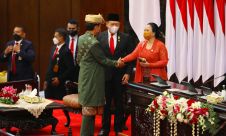 Presiden Joko Widodo, Ketua MPR Bambang Soesatyo dan Ketua DPR Puan Maharani