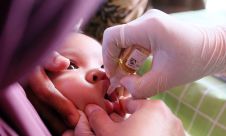 Vaksin Polio Se-Jabar Serentak Hari Ini