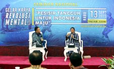 Susi Pudjiastuti di Seminar Nasional Pesisir Tangguh untuk Indonesia Maju