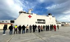 KRI dr. Radjiman Wedyodiningrat-992 Tiba di Dermaga Al Arish Mesir