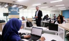 AXA Insurance Optimalisasi Pelayanan Nasabah dengan ISO 27001 dan Smart Working