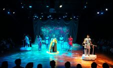 Pertunjukan Moonboy & His Starguide The Musical