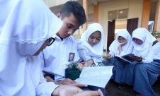 Siswa Mematangkan Materi Jelang UNBK