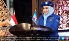 Artis Dina Lorenza Menjadi Kader Baru Partai Demokrat