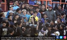 Suporter PSIM Jogja VS PSS Sleman Baku Pukul